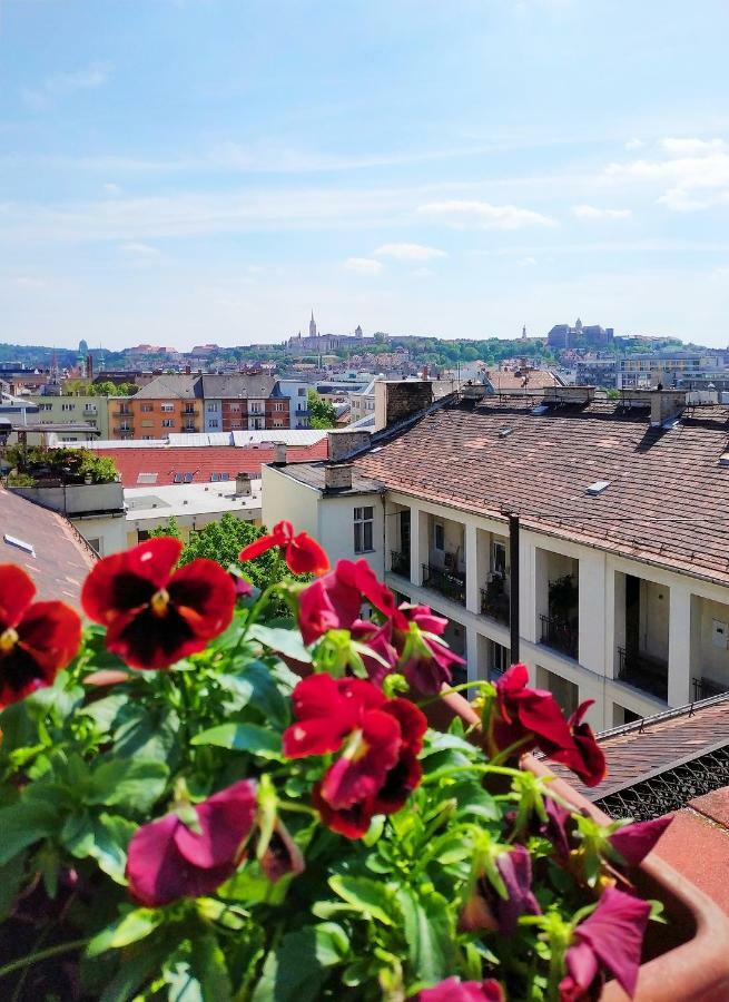 Margaret Apartment For 5 People With Panorama Terrace Budapest Exterior foto